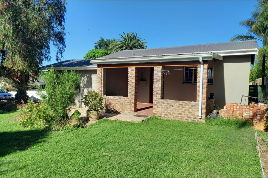 2 Bedroom Property for Sale in Albertinia Western Cape